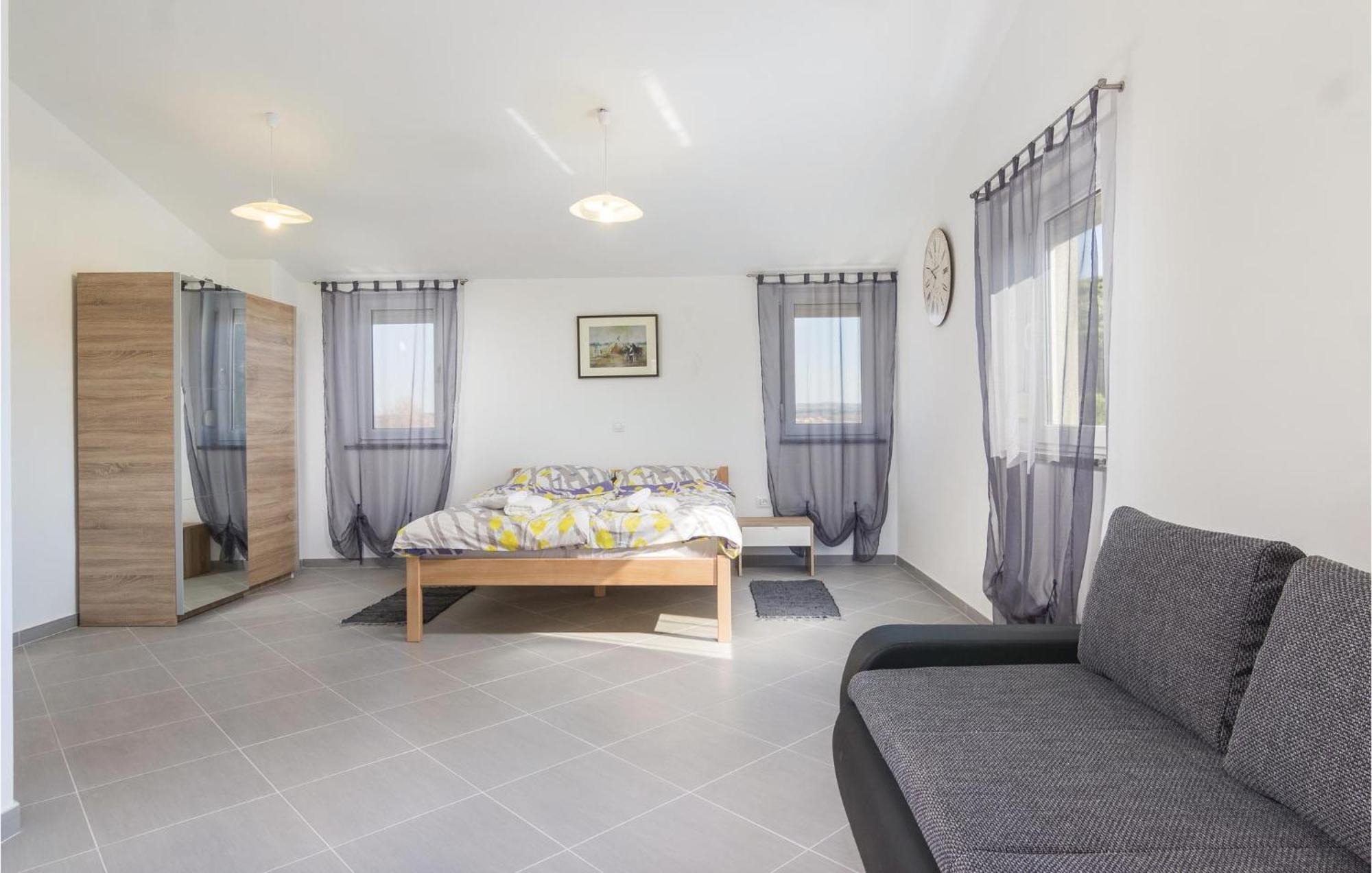8 Bedroom Awesome Home In Pula Exterior photo